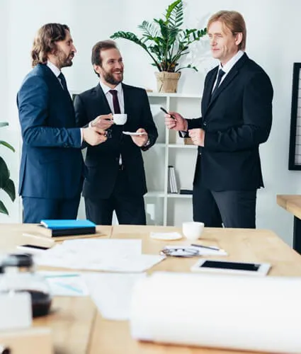 Equipo de trabajo colaborando